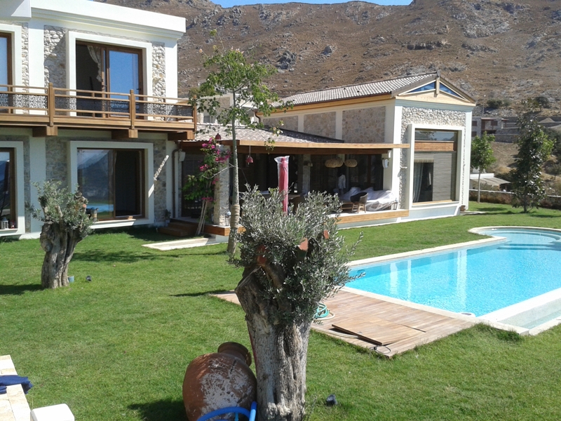 Bodrum Gümüşlükte Satılık Taş Villalar