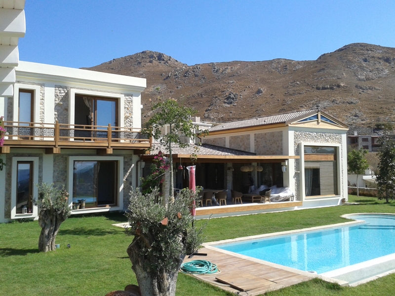 Bodrum Gümüşlükte Satılık Taş Villalar